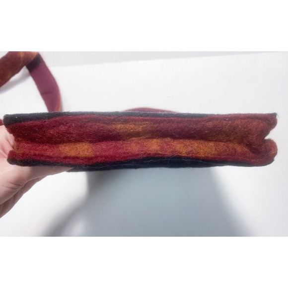 Rising Tide NEW Multicolor Felted Wool Crossbody Bag - Picture 7 of 8